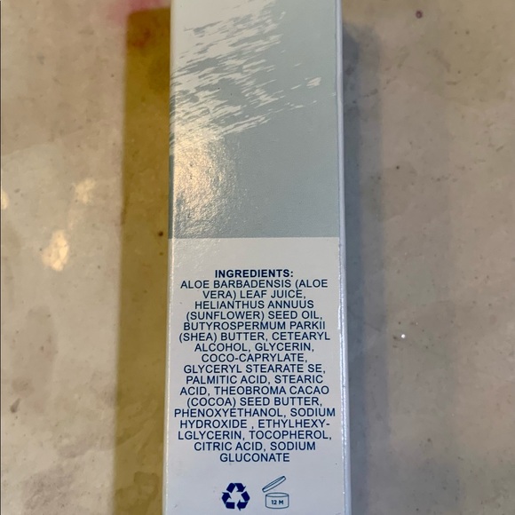 Jecca blac hydrating face primer - Picture 4 of 5